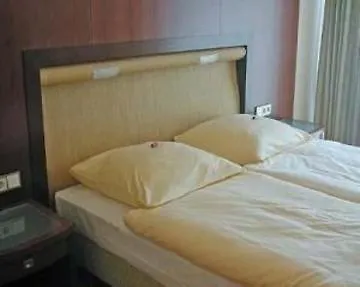 *** Hotel Royal Inn Cologne Germany